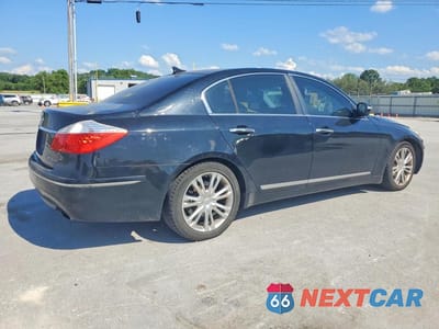 Trzecie zdjęcie samochodu z tyłu: 2011 HYUNDAI GENESIS 4.6L VIN:KMHGC4DFXBU129737 - miniatura