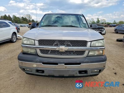 Piąte zdjęcie samochodu w środku: 2005 CHEVROLET SILVERADO K1500 VIN:2GCEK13T651160245 - miniatura
