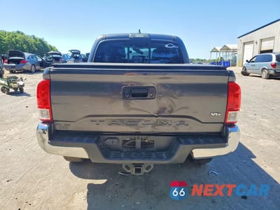 Zdjęcie 6 z 12 samochodu: 2016 TOYOTA TACOMA SR5 V6 VIN:3TMAZ5CNXGM003493 - miniatura