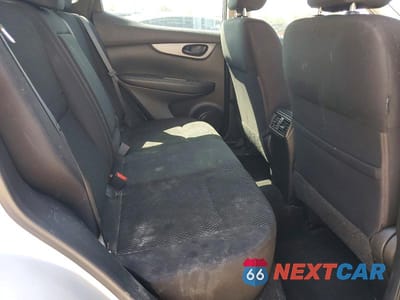 Zdjęcie 10 z 12 samochodu: 2018 NISSAN ROGUE SPORT S VIN:JN1BJ1CP5JW102710 - miniatura