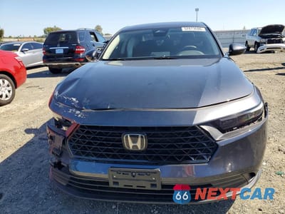 Piąte zdjęcie samochodu w środku: 2023 HONDA ACCORD LX VIN:1HGCY1F28PA003142 - miniatura