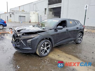 2024 CHEVROLET TRAX 1RS KL77LGE25RC125061 - główne zdjęcie licytacji z USA - miniatura
