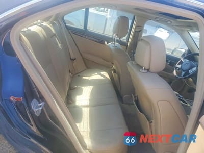 Zdjęcie 10 z 12 samochodu: 2012 MERCEDES-BENZ C 250 VIN:WDDGF4HB8CR236542 - miniatura