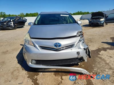 Piąte zdjęcie samochodu w środku: 2014 TOYOTA PRIUS V FIVE VIN:JTDZN3EU8E3311302 - miniatura