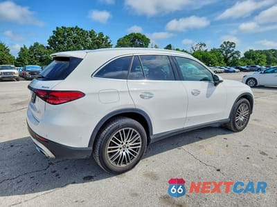 Trzecie zdjęcie samochodu z tyłu: 2024 MERCEDES-BENZ GLC 300 4MATIC VIN:W1NKM4HB4RF232002 - miniatura