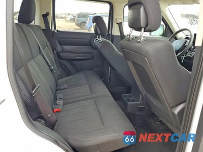 Zdjęcie 10 z 12 samochodu: 2011 DODGE NITRO HEAT VIN:1D4PT4GK8BW572862 - miniatura