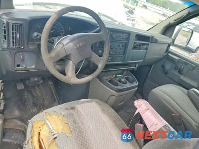 Zdjęcie 8 z 12 samochodu: 2007 GMC SAVANA G2500 VIN:1GTGG25V271148990 - miniatura