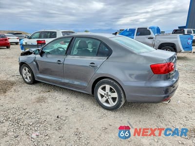Drugie zdjęcie samochodu z przodu: 2011 VOLKSWAGEN JETTA TDI VIN:3VWLL7AJ2BM095131 - miniatura