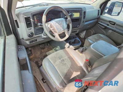 Zdjęcie 8 z 14 samochodu: 2020 NISSAN NV 2500 HD SV VIN:1N6AF0KY0LN801148 - miniatura