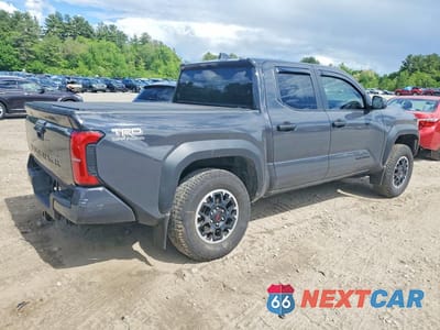 Trzecie zdjęcie samochodu z tyłu: 2024 TOYOTA TACOMA TRD OFF-ROAD VIN:3TMLB5JN4RM037772 - miniatura