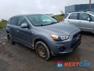 Czwarte zdjęcie samochodu z boku: 2015 MITSUBISHI RVR SE VIN:4A4AJ3AU1FE605458 - miniatura