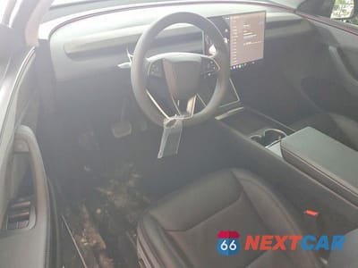 Zdjęcie 8 z 12 samochodu: 2026 TESLA MODEL Y VIN:7SAYGDEE4TA395879 - miniatura