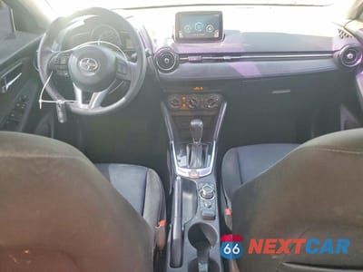 Zdjęcie 8 z 12 samochodu: 2016 SCION IA BASE VIN:3MYDLBZV4GY128391 - miniatura