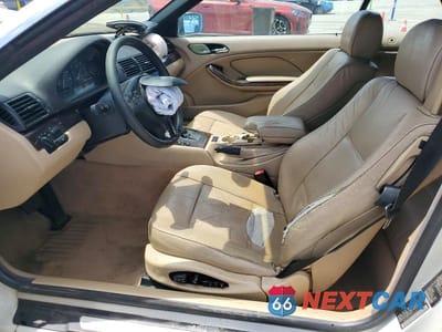 Zdjęcie 7 z 13 samochodu: 2004 BMW 325 CI VIN:WBABW33444PL29124 - miniatura