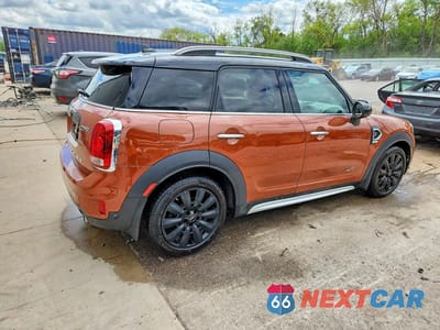 Trzecie zdjęcie samochodu z tyłu: 2018 MINI COOPER S COUNTRYMAN ALL4 VIN:WMZYT5C39J3D81847 - miniatura