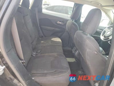 Zdjęcie 11 z 13 samochodu: 2016 JEEP CHEROKEE LATITUDE VIN:1C4PJMCS4GW155027 - miniatura
