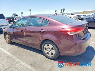 Drugie zdjęcie samochodu z przodu: 2018 KIA FORTE LX VIN:3KPFK4A7XJE222707 - miniatura