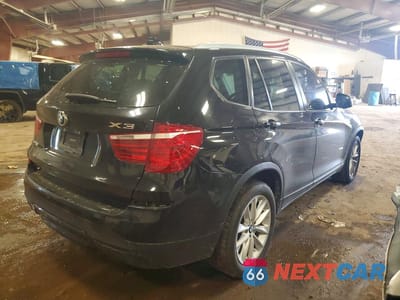 Trzecie zdjęcie samochodu z tyłu: 2017 BMW X3 SDRIVE28I VIN:5UXWZ7C32H0V91263 - miniatura