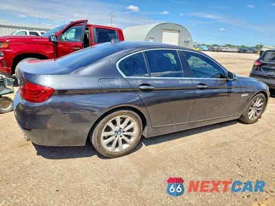 Trzecie zdjęcie samochodu z tyłu: 2016 BMW 535 XI VIN:WBA5B3C56GG256859 - miniatura
