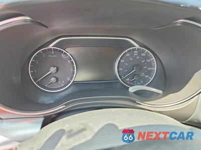Zdjęcie 9 z 12 samochodu: 2018 NISSAN MAXIMA 3.5 SR VIN:1N4AA6AP7JC364681 - miniatura