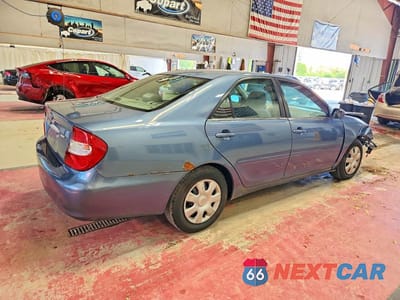 Trzecie zdjęcie samochodu z tyłu: 2004 TOYOTA CAMRY LE VIN:4T1BE32K44U913882 - miniatura