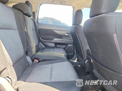 Zdjęcie 11 z 13 samochodu: 2017 MITSUBISHI OUTLANDER SE VIN:JA4AD3A37HZ053122 - miniatura