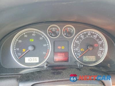 Zdjęcie 9 z 12 samochodu: 2002 VOLKSWAGEN PASSAT GLS VIN:WVWPD63B92P435158 - miniatura