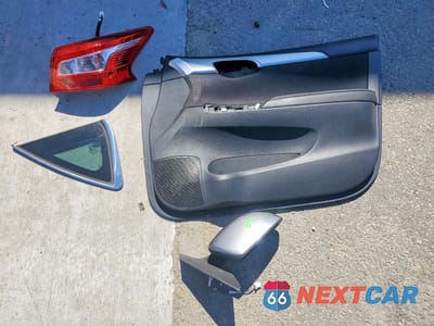 Zdjęcie 12 z 13 samochodu: 2018 NISSAN SENTRA S VIN:3N1AB7AP3JY317834 - miniatura