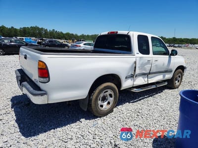 Trzecie zdjęcie samochodu z tyłu: 2002 TOYOTA TUNDRA SR5 V8 VIN:5TBRT34132S280203 - miniatura