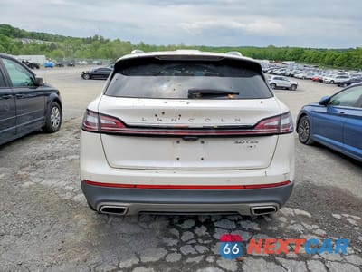 Zdjęcie 6 z 13 samochodu: 2019 LINCOLN NAUTILUS RESERVE VIN:2LMPJ8L96KBL45605 - miniatura