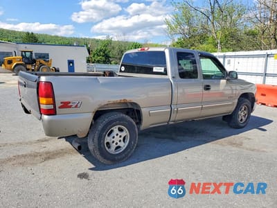 Trzecie zdjęcie samochodu z tyłu: 1999 CHEVROLET SILVERADO K1500 VIN:1GCEK19T3XE115983 - miniatura