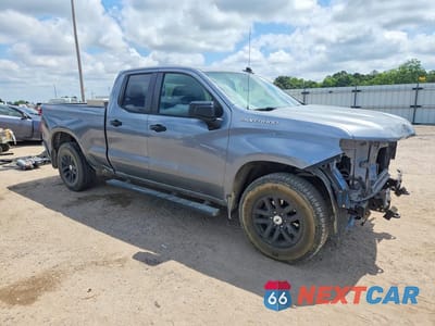Czwarte zdjęcie samochodu z boku: 2019 CHEVROLET SILVERADO K1500 RST VIN:1GCRYEEK7KZ315609 - miniatura