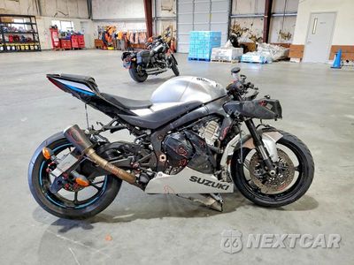 2025 SUZUKI GSX-R1000 R JS1DM11H3S7100243 - główne zdjęcie licytacji z USA - miniatura
