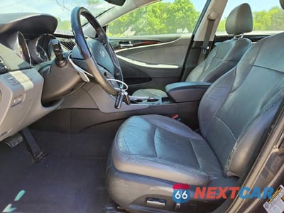 Zdjęcie 7 z 12 samochodu: 2013 HYUNDAI SONATA LIMITED 2.0T VIN:5NPEC4AB4DH557412 - miniatura