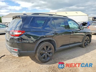 Trzecie zdjęcie samochodu z tyłu: 2025 HONDA PILOT BLACK VIN:5FNYG1H94SB121724 - miniatura