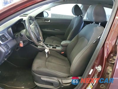 Zdjęcie 7 z 13 samochodu: 2016 KIA OPTIMA LX VIN:5XXGT4L30GG015335 - miniatura