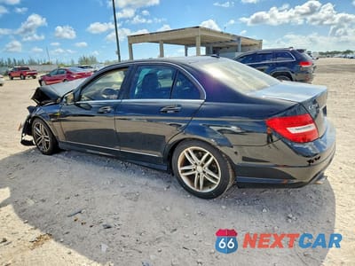 Drugie zdjęcie samochodu z przodu: 2014 MERCEDES-BENZ C 250 VIN:WDDGF4HBXEG233768 - miniatura