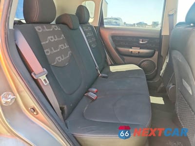 Zdjęcie 11 z 14 samochodu: 2012 KIA SOUL + VIN:KNDJT2A69C7426324 - miniatura