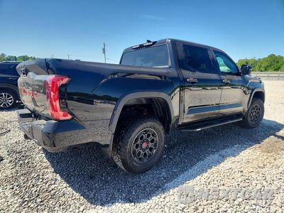 Trzecie zdjęcie samochodu z tyłu: 2023 TOYOTA TUNDRA TRD PRO HV VIN:5TFPC5DB3PX025362 - miniatura