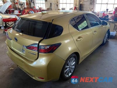 Czwarte zdjęcie samochodu z boku: 2013 LEXUS CT 200 VIN:JTHKD5BH8D2126077 - miniatura