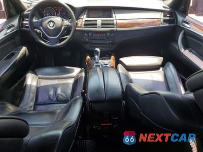Zdjęcie 8 z 13 samochodu: 2009 BMW X5 XDRIVE48I VIN:5UXFE83599L169008 - miniatura