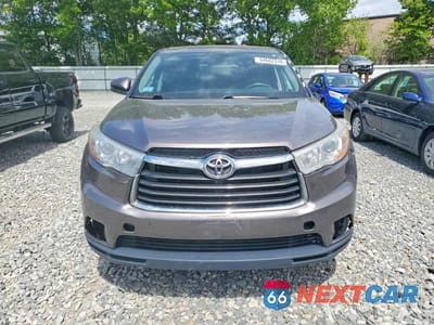 Piąte zdjęcie samochodu w środku: 2016 TOYOTA HIGHLANDER LE VIN:5TDBKRFH3GS271405 - miniatura