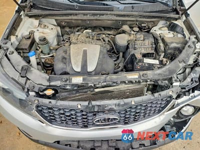 Zdjęcie 11 z 12 samochodu: 2013 KIA SORENTO EX VIN:5XYKUDA26DG319536 - miniatura