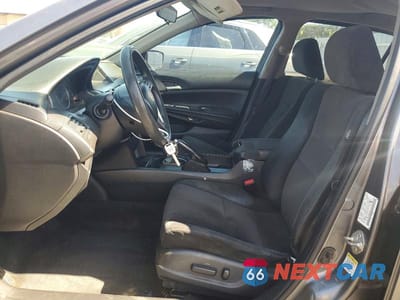 Zdjęcie 7 z 12 samochodu: 2009 HONDA ACCORD LXP VIN:1HGCP26469A121039 - miniatura
