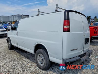 Drugie zdjęcie samochodu z przodu: 2017 CHEVROLET EXPRESS G2500 VIN:1GCWGAFF8H1139077 - miniatura