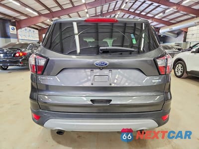Zdjęcie 6 z 13 samochodu: 2018 FORD ESCAPE SE VIN:1FMCU9GDXJUA65913 - miniatura