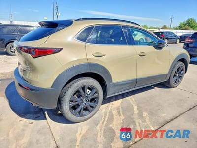 Trzecie zdjęcie samochodu z tyłu: 2025 MAZDA CX-30 CARBON TURBO VIN:3MVDMBXY4SM767880 - miniatura