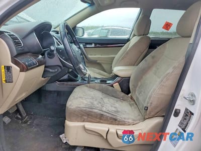 Zdjęcie 7 z 13 samochodu: 2015 KIA SORENTO LX VIN:5XYKTCA65FG607809 - miniatura