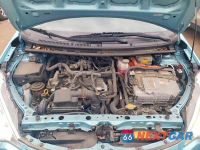 Zdjęcie 11 z 12 samochodu: 2013 TOYOTA PRIUS C ONE VIN:JTDKDTB39D1042575 - miniatura