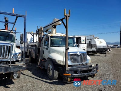 2006 INTERNATIONAL 4400 CRANE TRUCK 1HTMKAAN76H239800 - główne zdjęcie licytacji z USA - miniatura